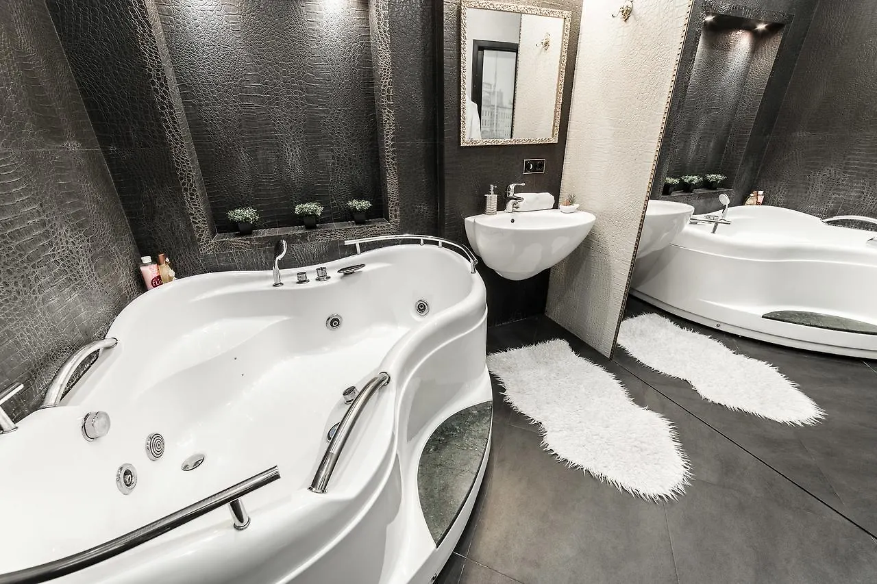 Mgapartments 3 Rooms Miasnikova Sq. Vip Minsk